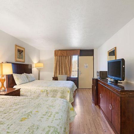 Williamsburg Suites Extérieur photo