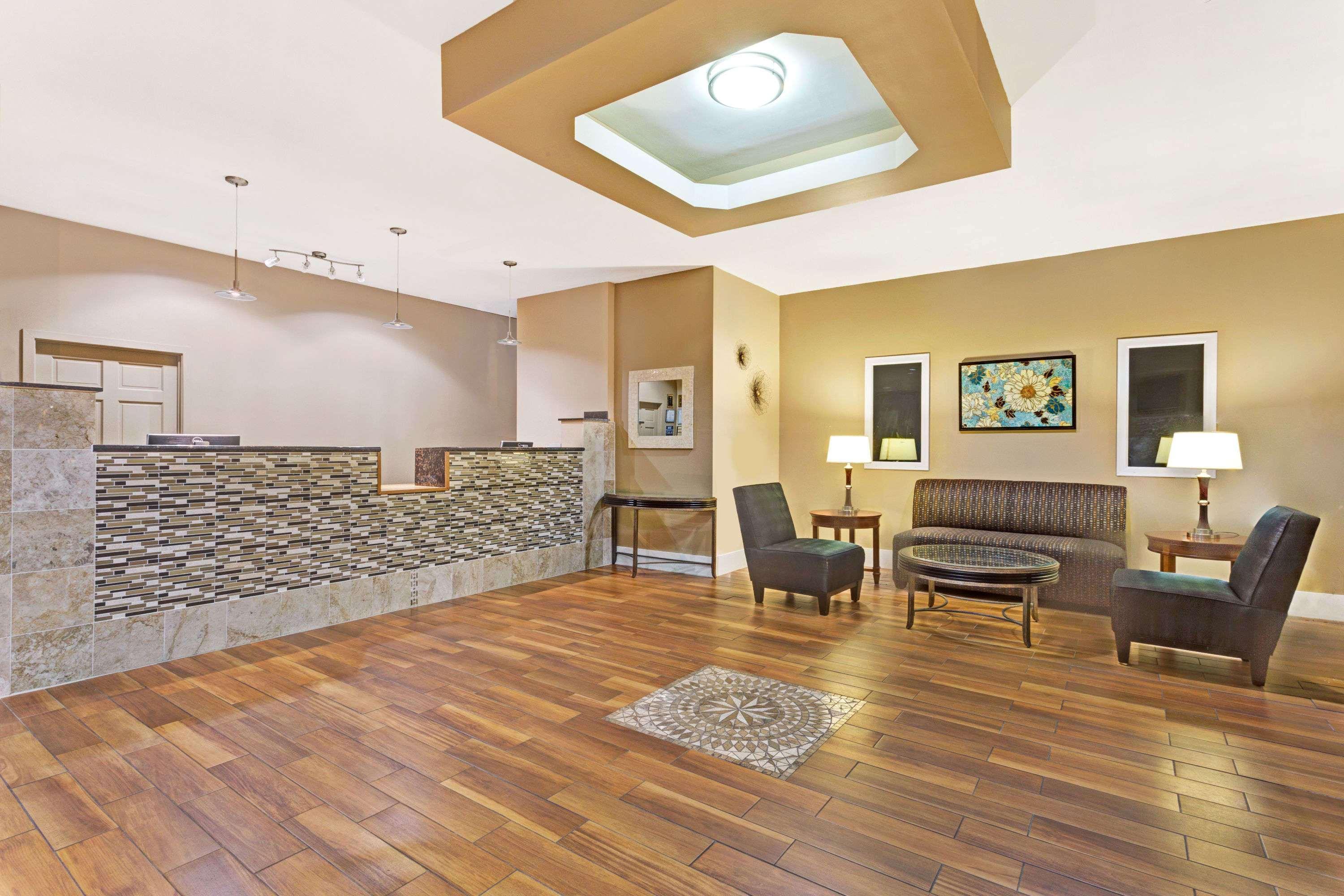 Williamsburg Suites Extérieur photo