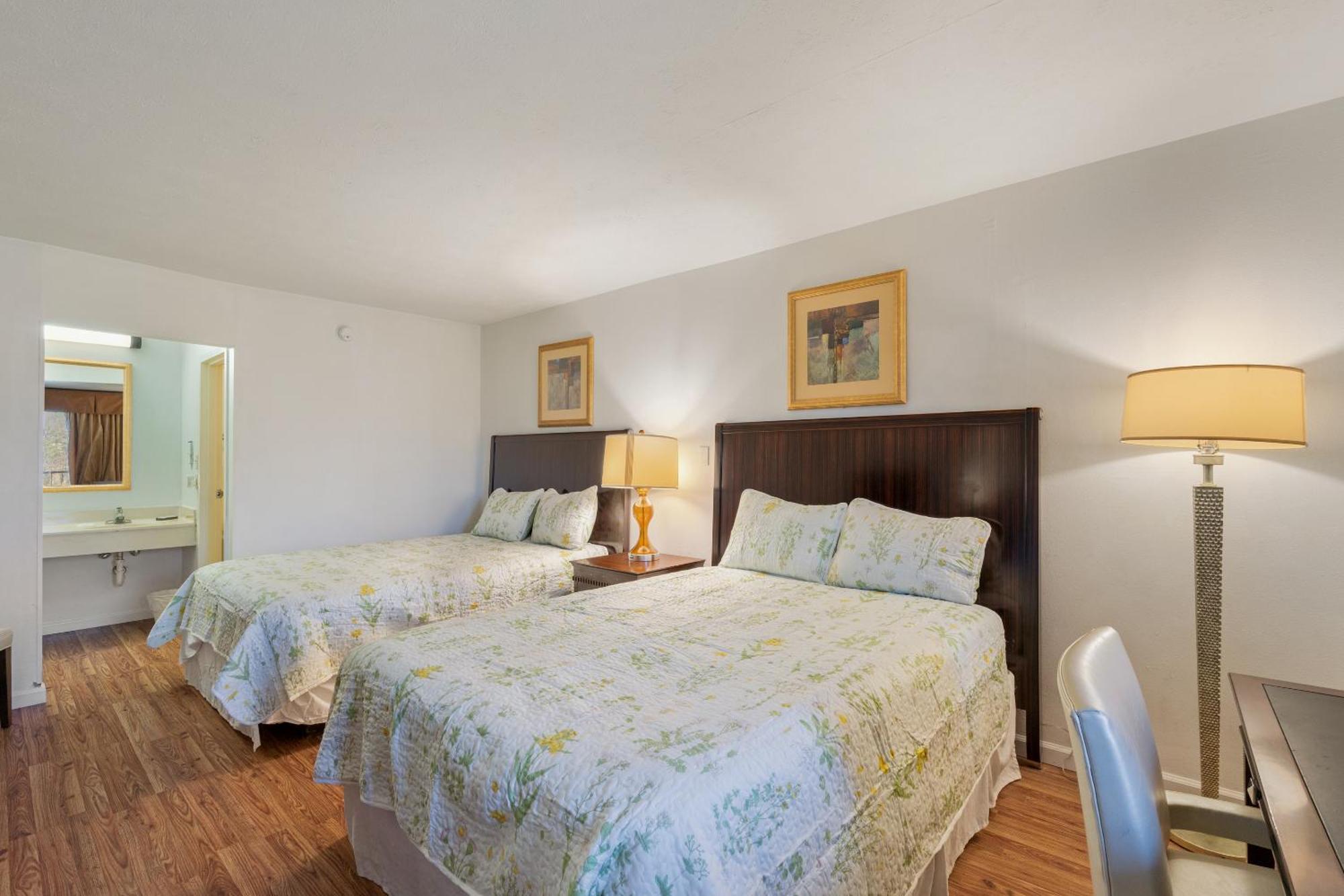 Williamsburg Suites Extérieur photo