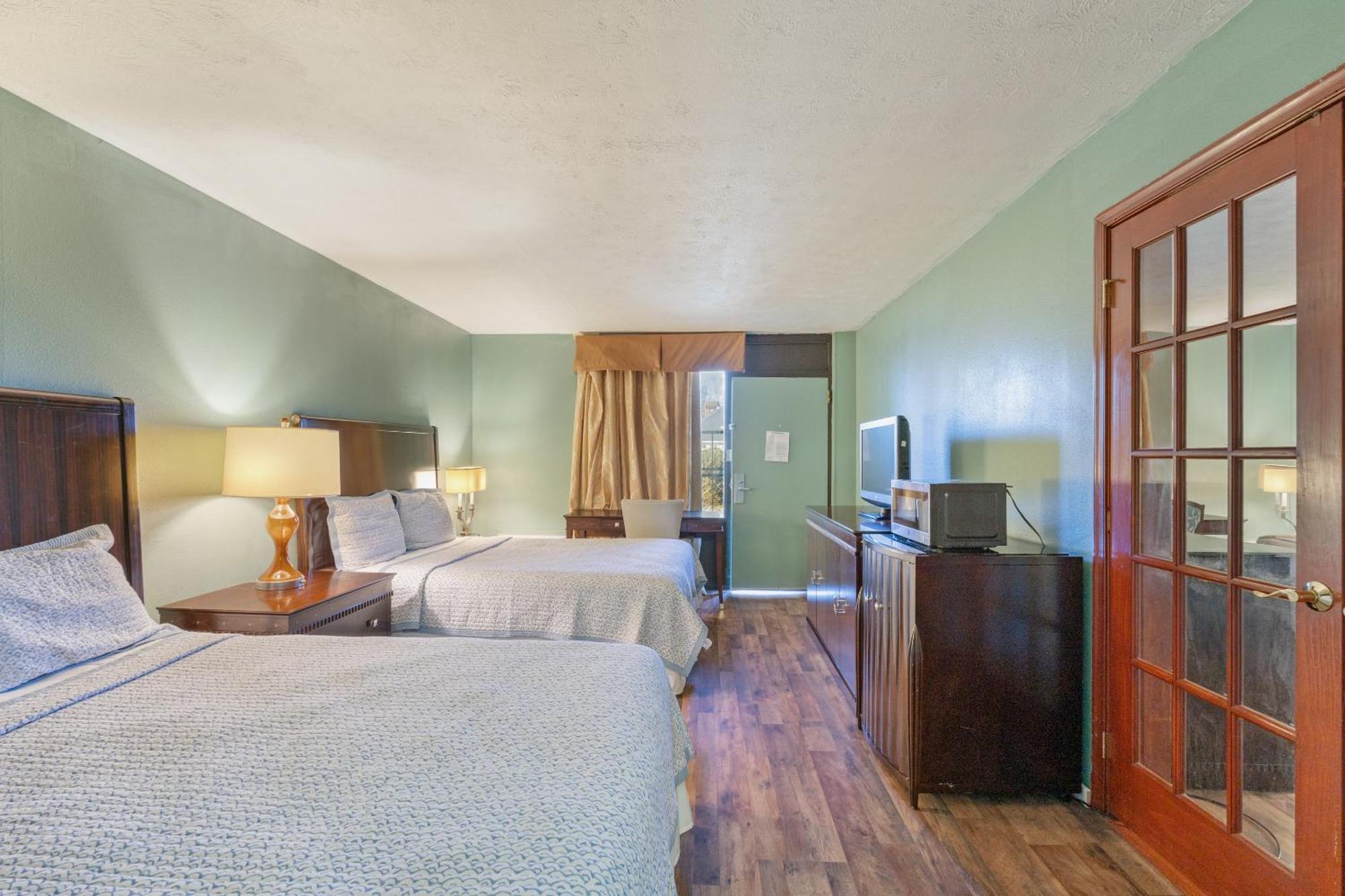 Williamsburg Suites Extérieur photo
